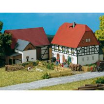 Auhagen 11350 Tanya, falusi ház