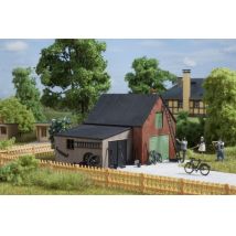 Auhagen 11408 Raktár garázzsal