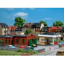 Auhagen 12227 Benzinkút autószervizzel H0/TT