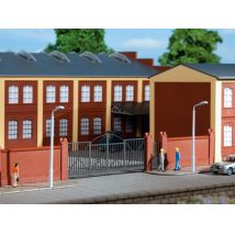 Auhagen 41622 Téglakerítés vaskapuval