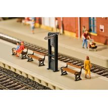 Faller 120233 Vonatnem-táblák állomási peronra, padokkal