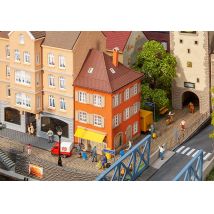 FALLER 130617 Sarokház postával