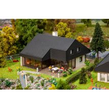 Faller 130643 Modern családi ház palatetővel
