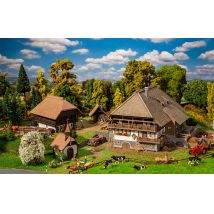 Faller 130677 Fekete-erdei készlet, parasztudvar