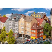 FALLER 130706 Városi sorház, cipőbolttal, H0