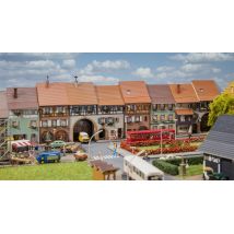 Faller 232174 Óvárosi reliefház (csak homlokzat), 6 db