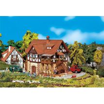 Faller 130266 Favázas családi ház, patinásított