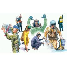 Italeri 1246  NATO Pilots and Ground Crews  1:72