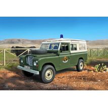 Italeri 6542 LAND ROVER SERIES III 109 Guardia Civil  1:35