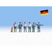 Noch 15076 Keletnémet (NDK, DDR) rendőrök, kutyával