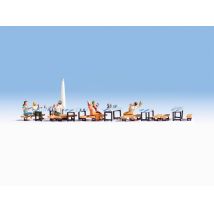 Noch 15830 Sörözőpadok figurákkal