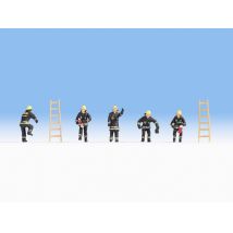 NOCH 36021 Feuerwehr (schwarze Schutzanzüge)
