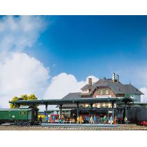 Faller 120181 Fedett vasúti peron