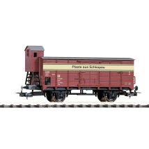 Piko 58908 Zárt teherkocsi fékházzal G02, 'Plaste aus Schkopau', DR IV