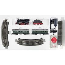 PIKO 97933 Kezdőkészlet, szerkocsis gőzmozdony személykocsikkal, PKP III, ágyazatos sínnel