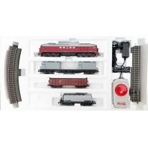 PIKO 97935 Kezdőkészlet, BR 130 Ludmilla dízelmozdony tehervagonokkal, CSD IV, ágyazatos sínnel