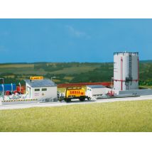 Auhagen 12264 Üzemanyagtelep toronnyal, H0/TT