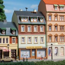 Auhagen 12252 Városi ház bolttal, Nr. 3, H0/TT