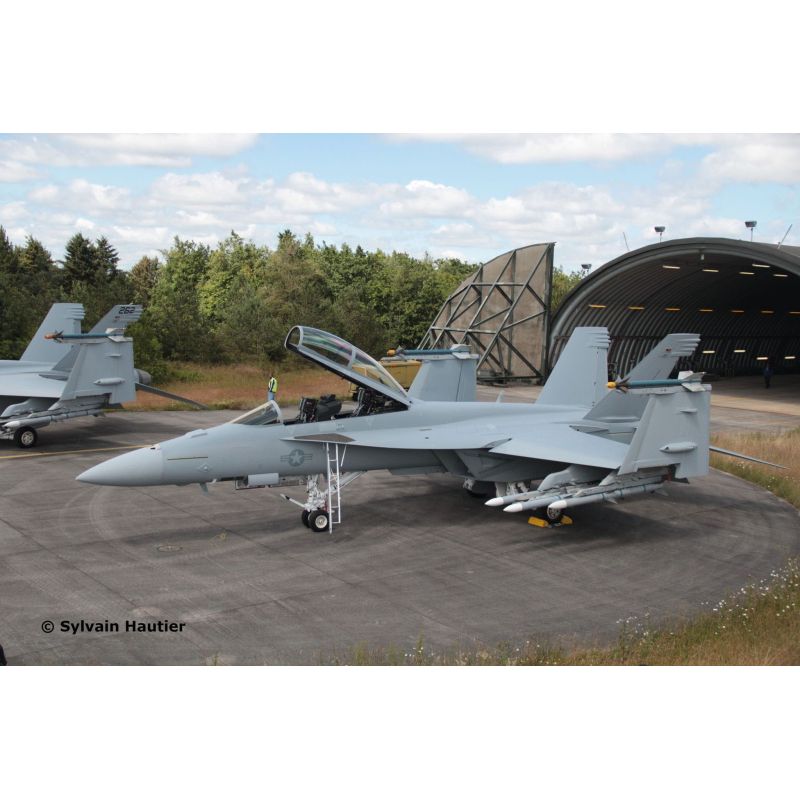 Revell 03847 F/A-18F Super Hornet