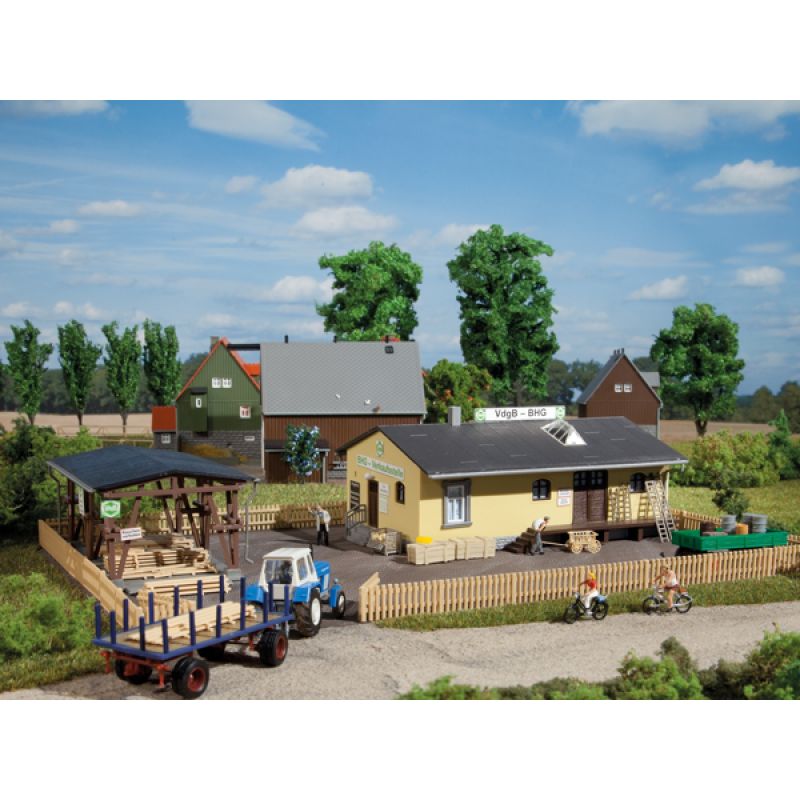 Auhagen 11374  Vidéki kereskedelmi és raktár épület