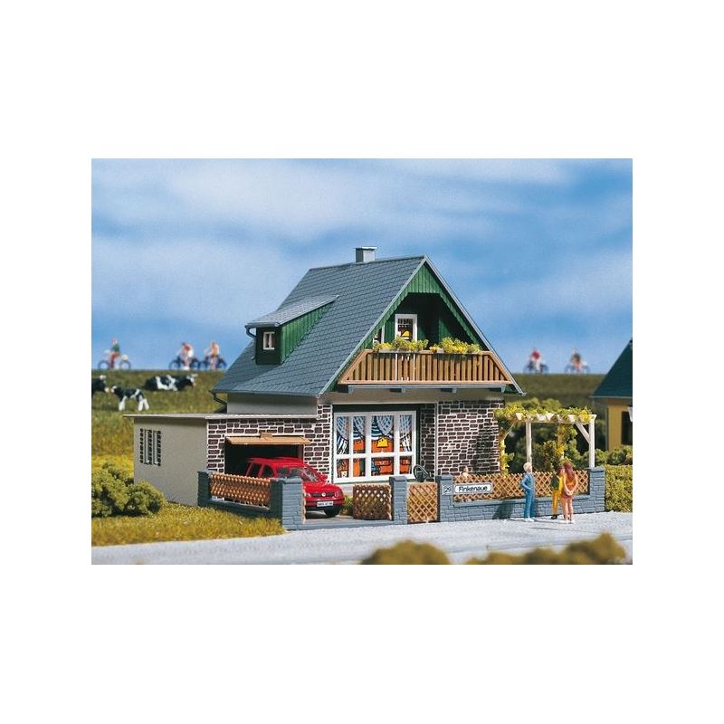 Auhagen 11387 Családi ház /Haus Michaela/