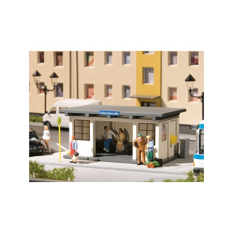 Auhagen 11419 Buszmegálló váróval