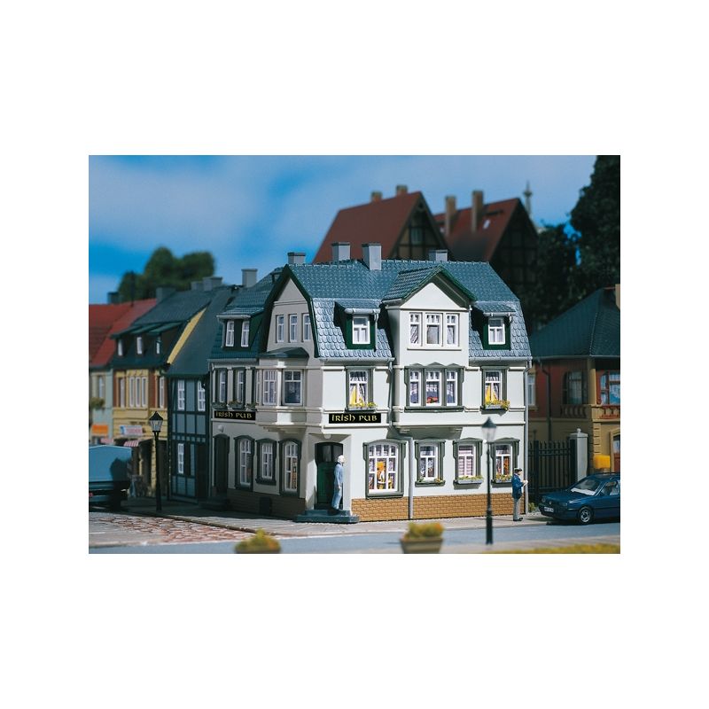 Auhagen 12255 Városi sarokház, Irish Pub