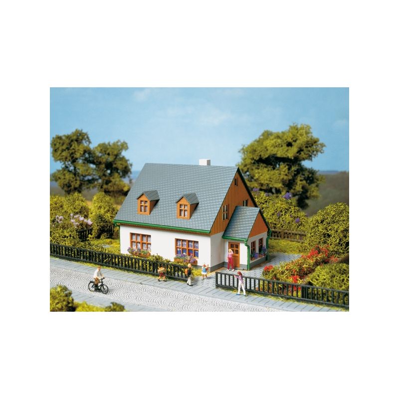 Auhagen 13300 Családi ház, Hanna