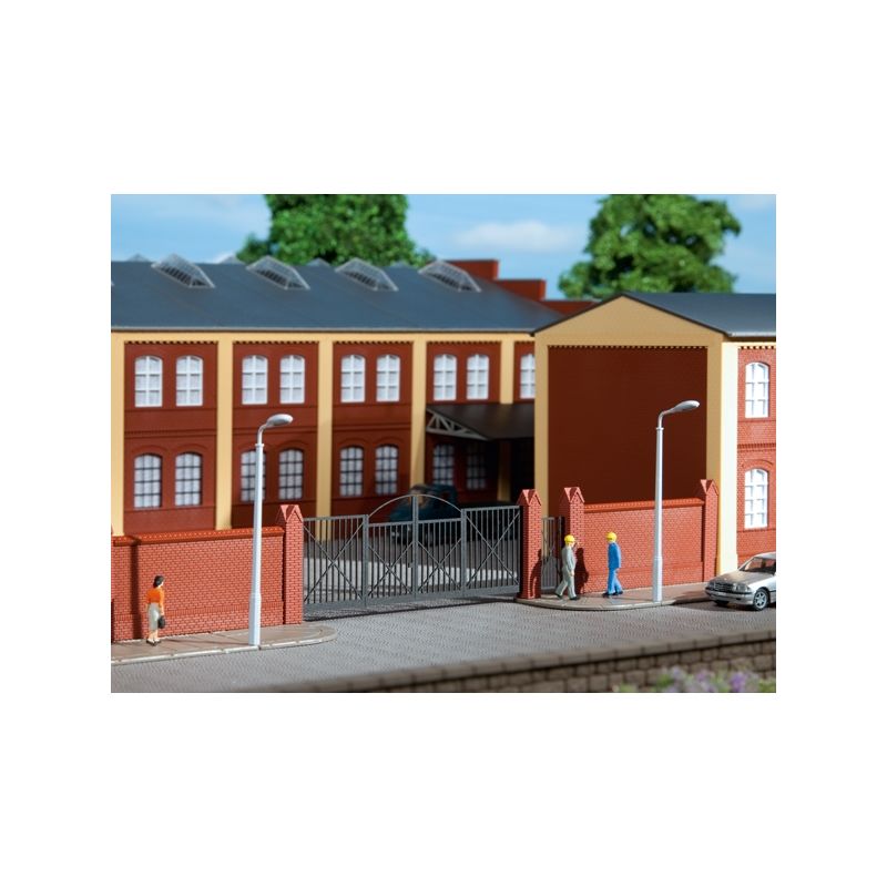 Auhagen 41622 Téglakerítés vaskapuval