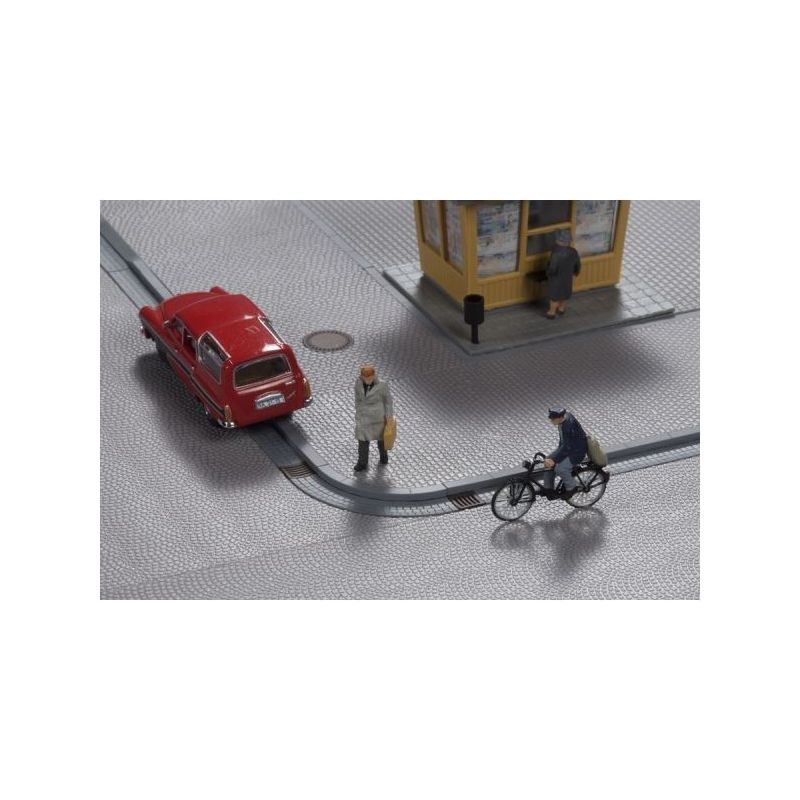 Auhagen 42656 Ereszcsatornák, szegélyek /Bordsteinkanten, Schnittgerinne/