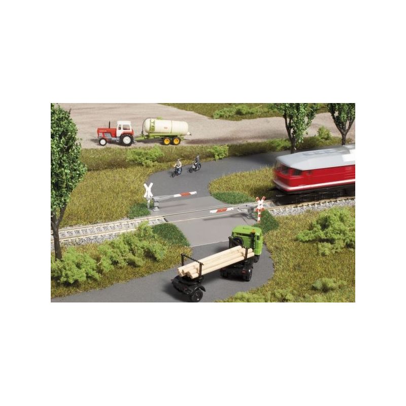 Auhagen 43645 Vasúti átjáró félsorompóval