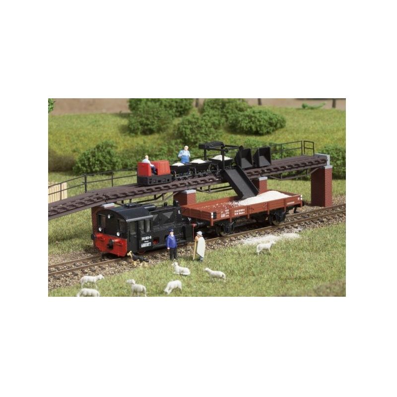 Auhagen 43704 Kisvasút- rakodó lejtő /Feldbahn - Verladerampe/