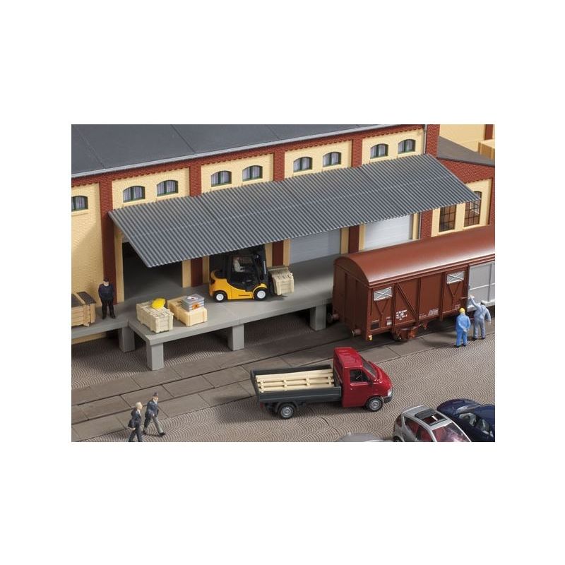 Auhagen 80254 Rakodórámpa tetővel, 8 + 4 db