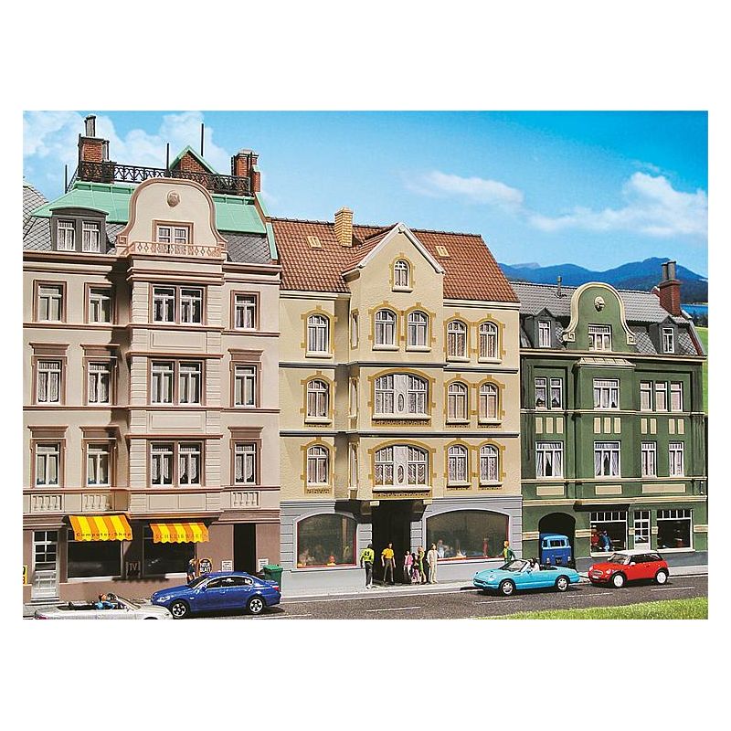 Faller 130447 Emeletes városi ház kocsmával (belső berendezéssel)