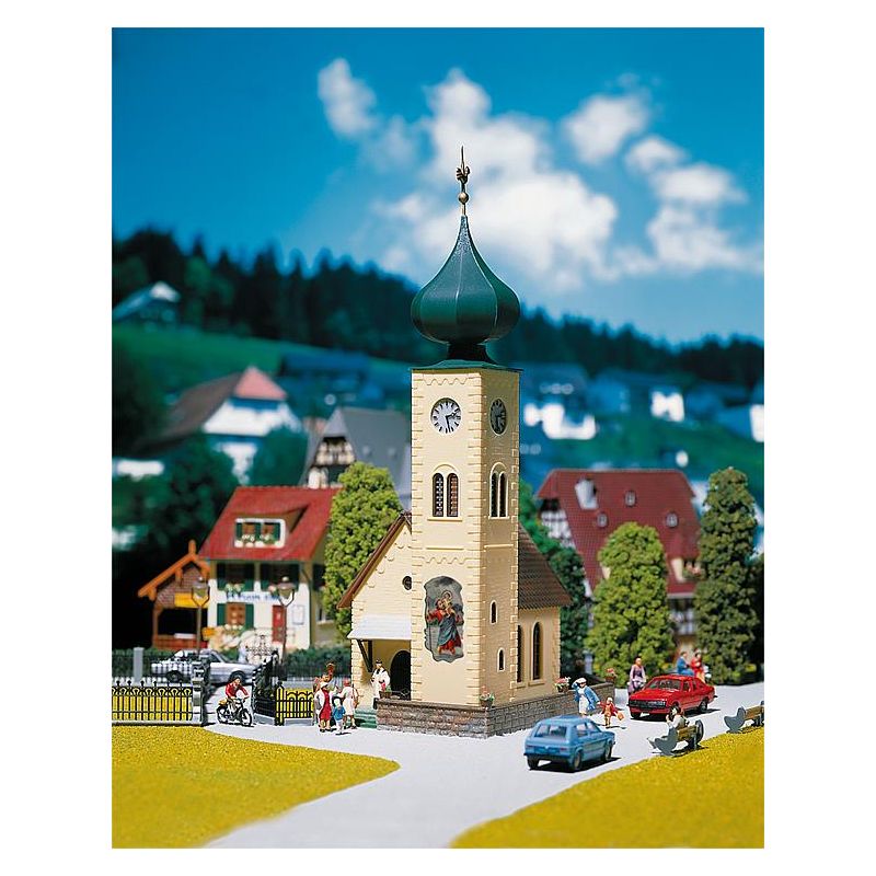 Faller 130238 Falusi templom különböző toronytípusokkal