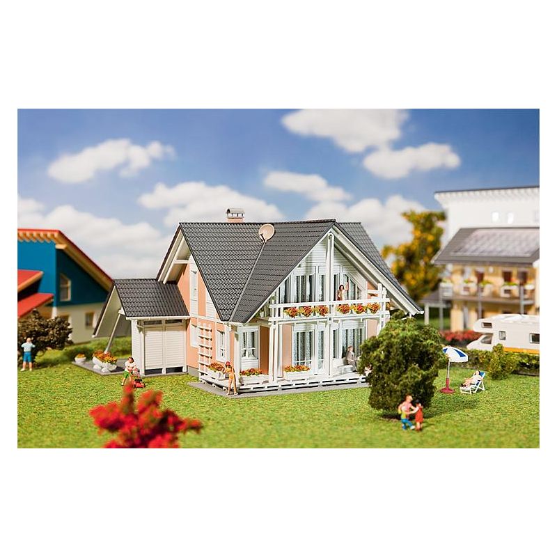 Faller 130394 Családi ház, Prestige