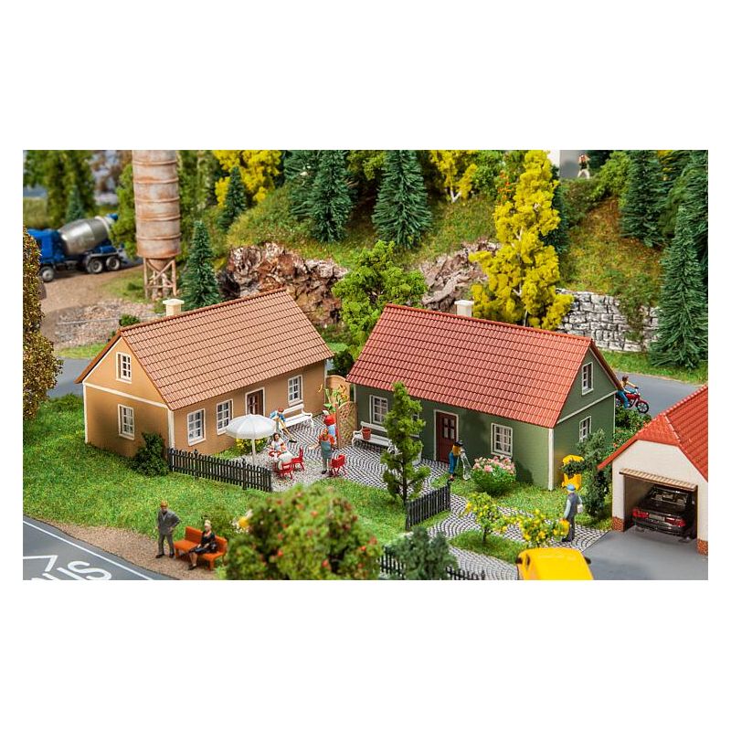 Faller 130607 2 Falusi ház