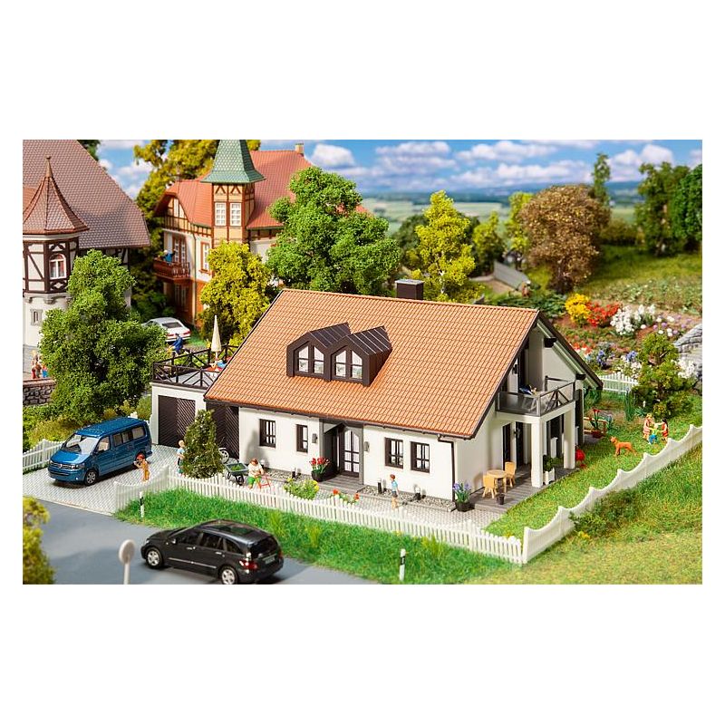 FALLER 130641 Családi ház 1985-ből