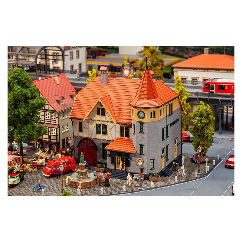 Faller 130649 Városháza, tűzoltógarázzsal