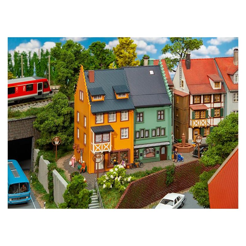 Faller 130710 Kisvárosi sarokházak