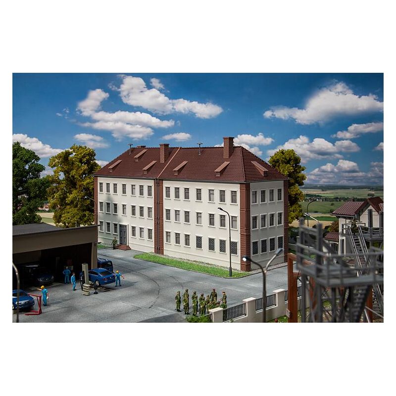 Faller 144101 Katonai szállás, körlet