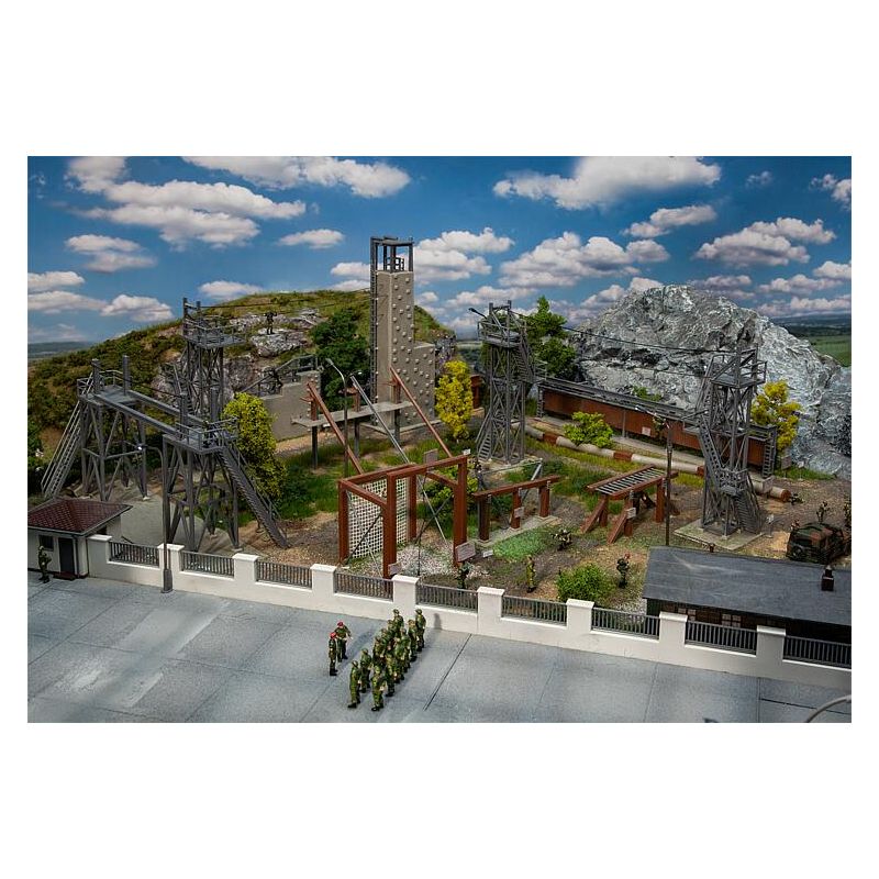 Faller 144110 Katonai kiképzőtábor drótkötélpályával