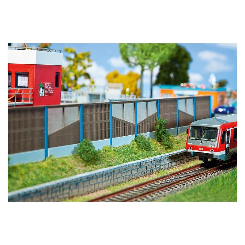 Faller 180422 Zajvédő fal, fa, 37 cm