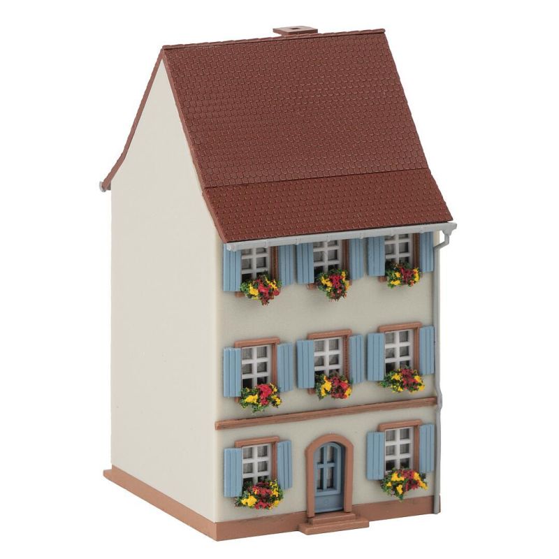 Faller 232176 Óvárosi ház virágládás ablakokkal