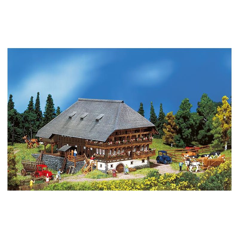 Faller 232258 Fekete-erdei faház, patinásított