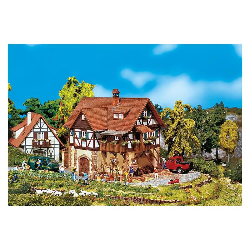 Faller 130266 Favázas családi ház, patinásított