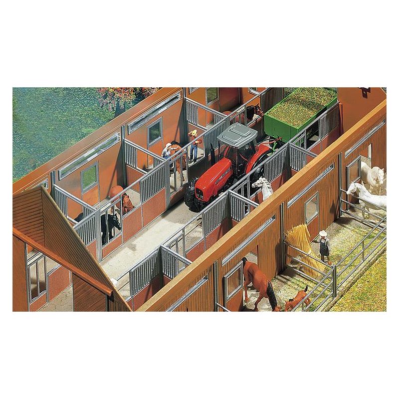 Faller 130525 Istálló belső berendezés, patinásított