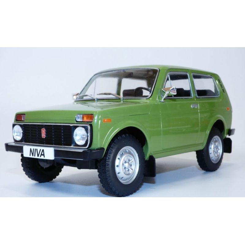 LADA Niva 1/18 olive