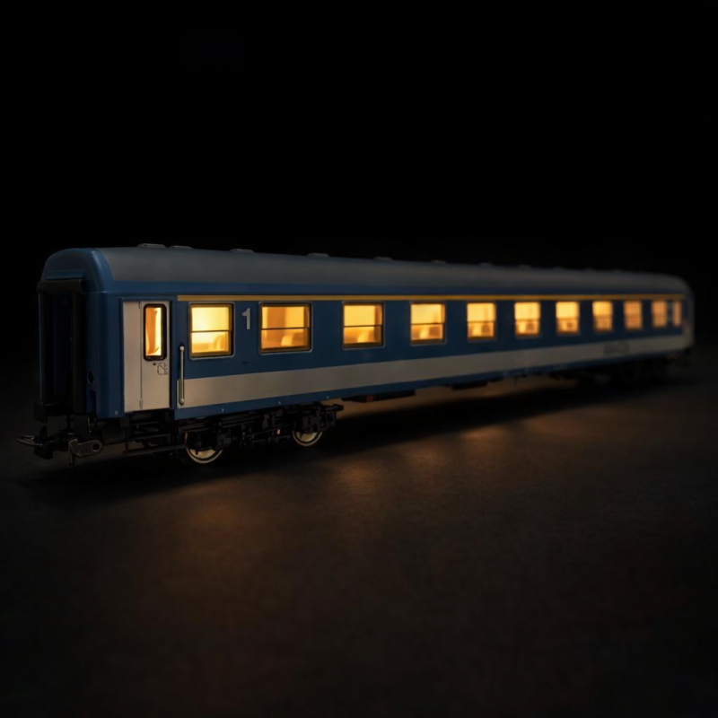 MH97626 Személykocsi, 1.o., Ao, InterCity, MÁV V, belső világítással