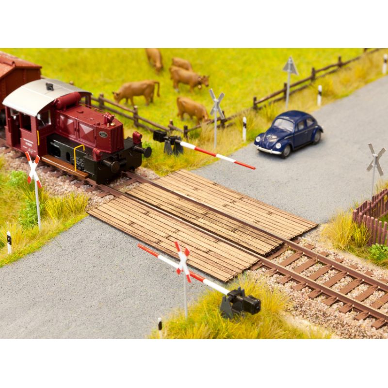 Noch 14305 Lézervágott vasúti deszkaátjáró, 80 x 13 mm